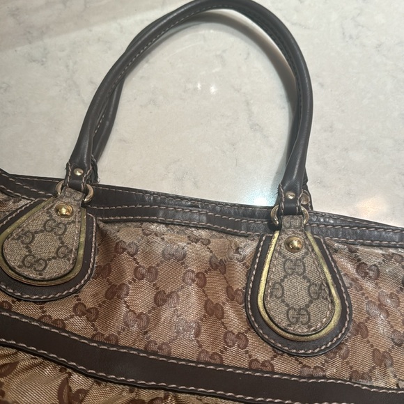 Authentic Gucci Tote Bag. - Picture 9 of 15